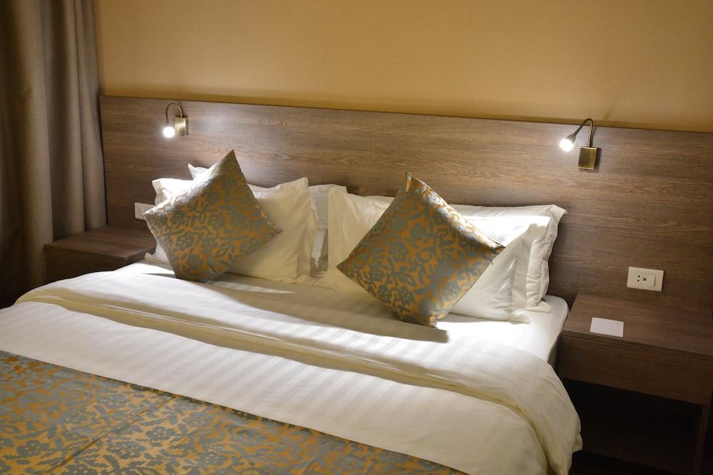 The Sanrock Hotel Ammán Kültér fotó